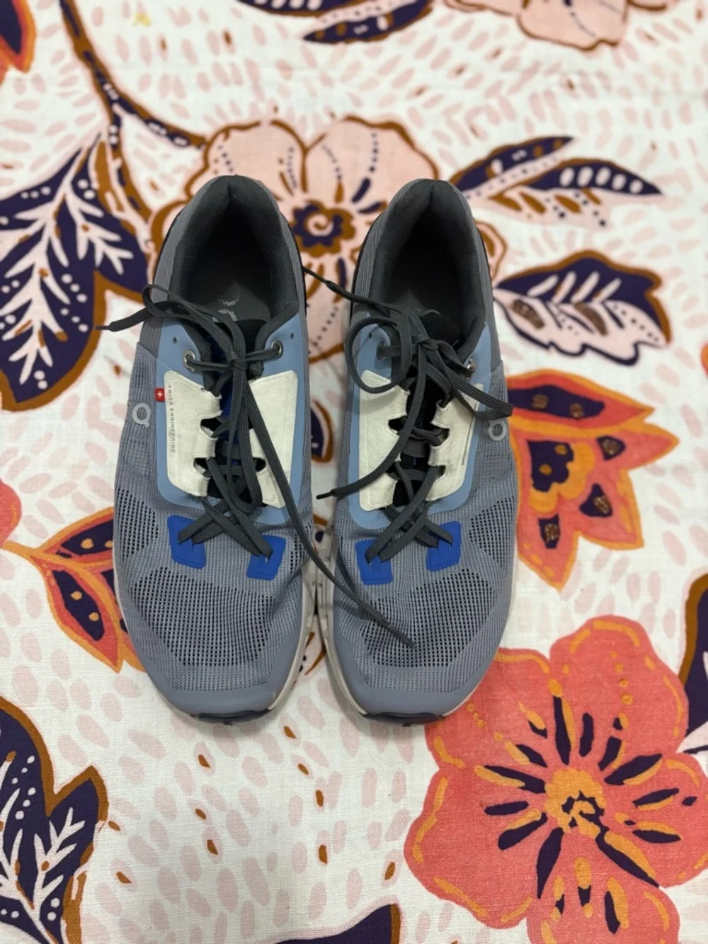 On Cloudstratus Fossil/Midnight Pre-Owned